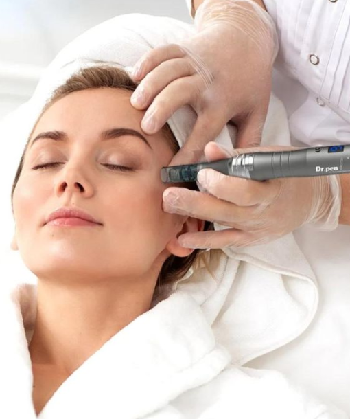 mikrotűs kezelés Budapest,<br />
mikrotűs bőrmegújítás Budapest,<br />
mikrotűs arckezelés, microneedling Budapest,<br />
bőrmegújító kezelés,<br />
elektroporációs arckezelés,<br />
LED fényterápia Budapest,<br />
anti-aging kezelés Budapest,<br />
BIOCELL RENEWAL, sztella esthetica, innovatív arckezelések, longevity, ragyogó bőr, bőrmegújítás, luxus kozmetika, budapest, 13. kerület, kozmetikus budapest